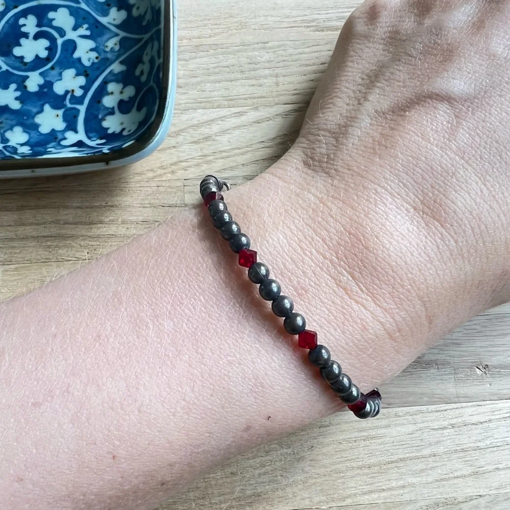 Vintage style 925 Sterling silver beaded bracelet ruby red crystal beads